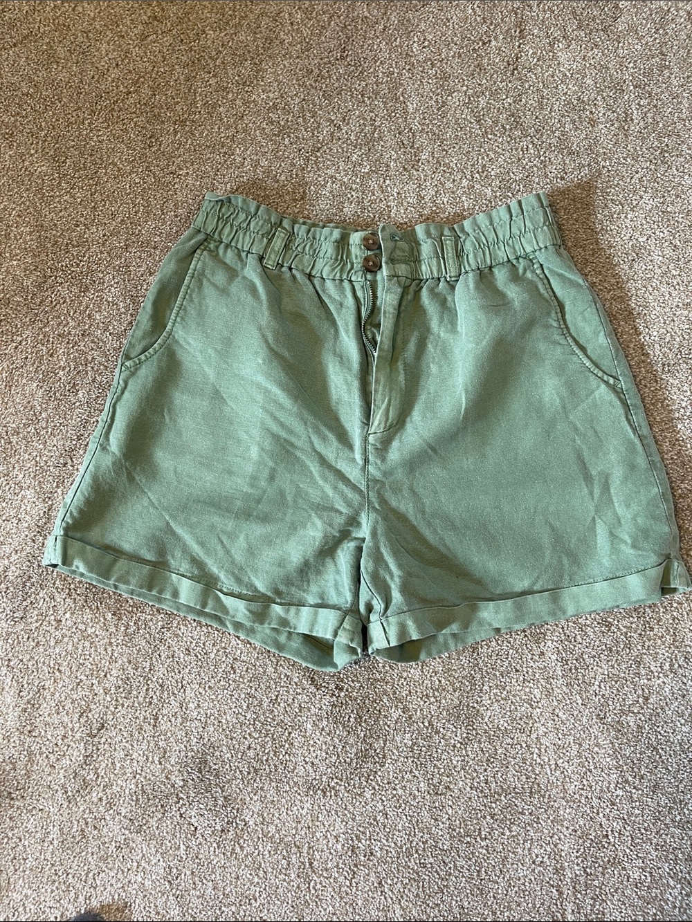 GAP High-Waist Paperbag Shorts in Olive Green